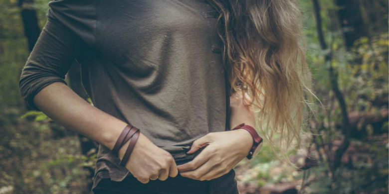 Soulager les <a class='liens_roses' href='/sante/douleurs/attenuer-maux-dos.html' >douleurs</a> menstruelles